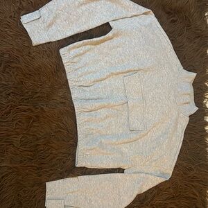 Forever 21 Light Gray Knit Top